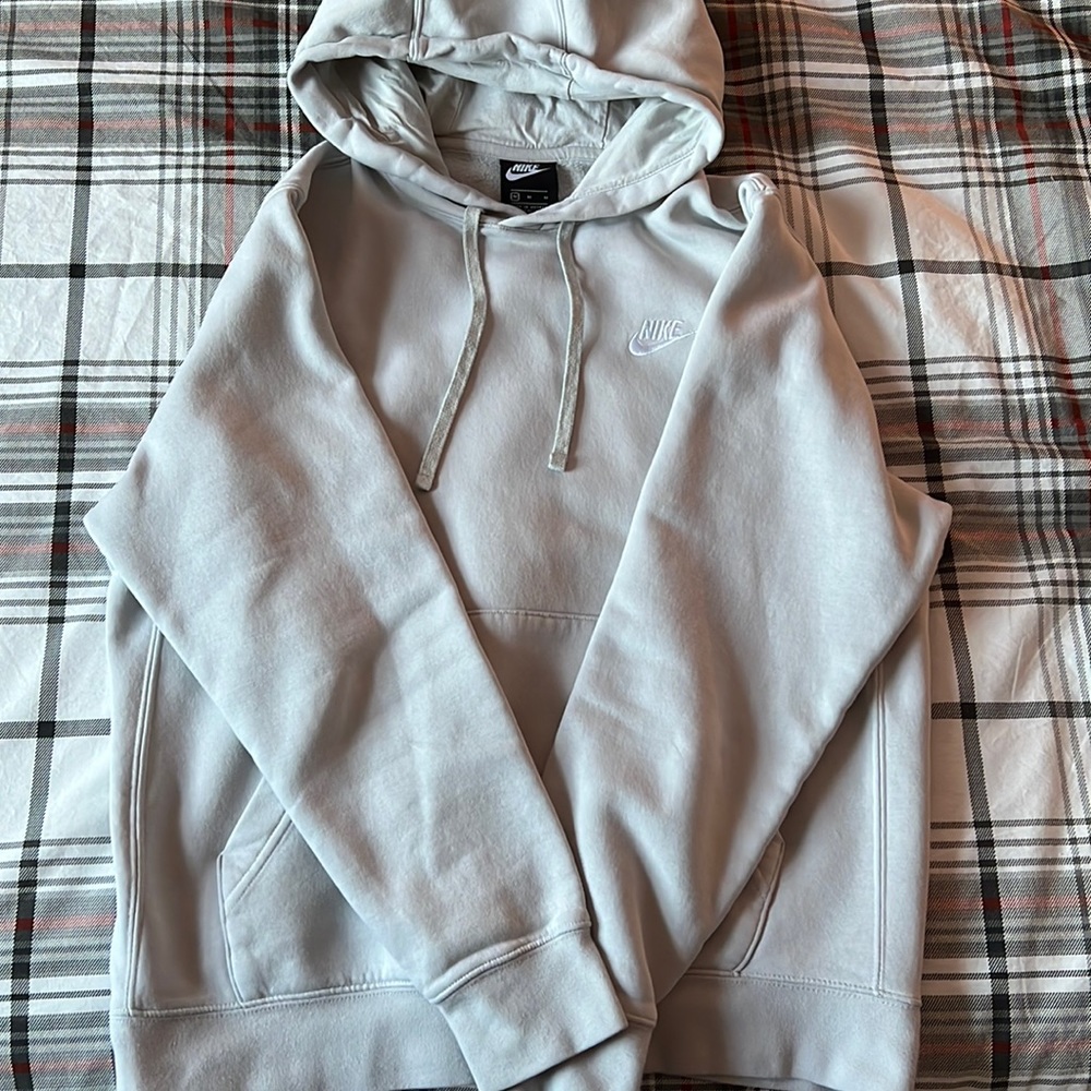 Men's MEDIUM hoodie.